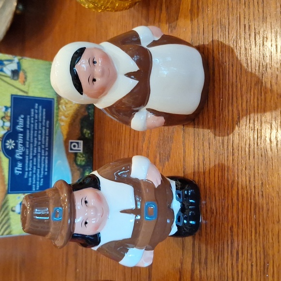 Publix Holiday Vintage Publix Grocery Pilgrim Salt And Pepper Shakers Year 999 Nib Poshmark